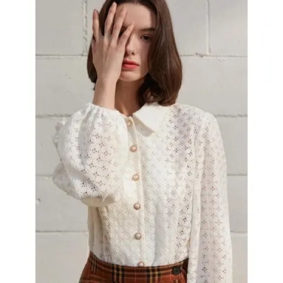 NWT! JOOR'TI Women's Ivory Collared Lace Blouse with Pearl Button Accents Size M - Picture 1 of 10